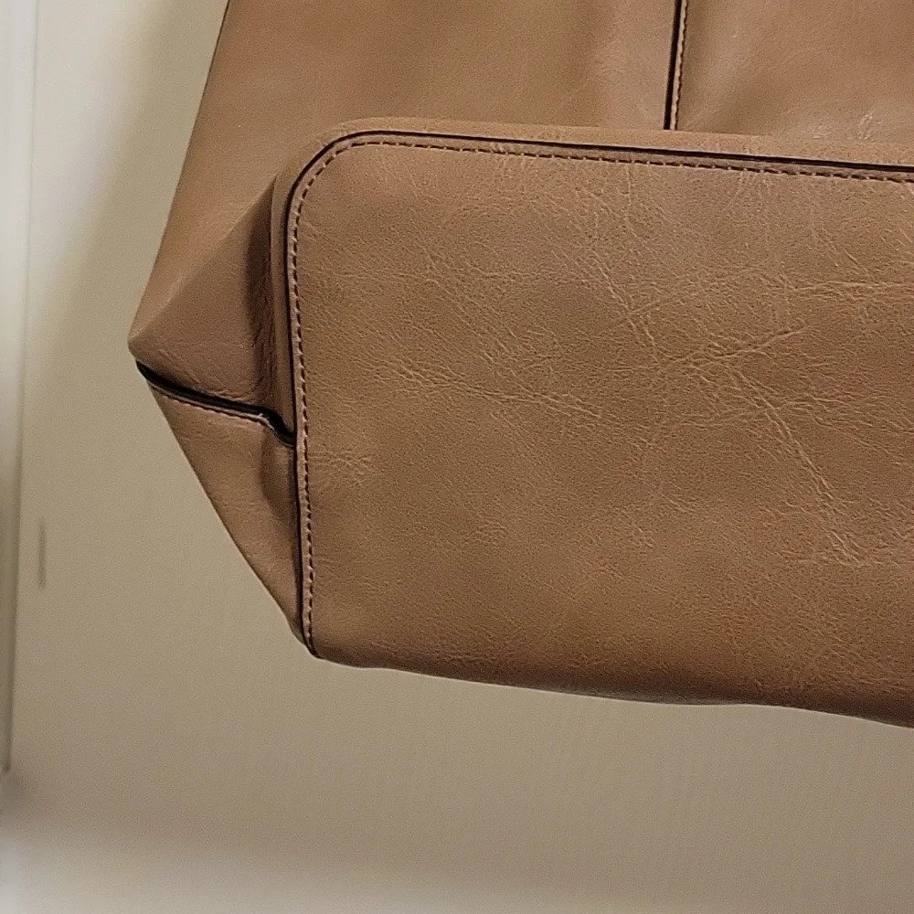Large Tan and silver‎ tote bag - Picture 4 of 5